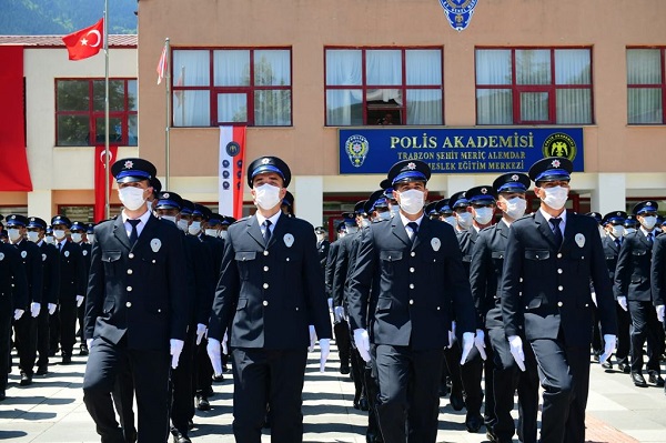 Trabzon`da 240 polis aday mezun oldu