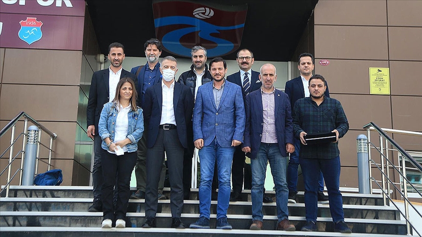 Trabzonspor Kulübü Başkanı Ağaoğlu: Takımlar camialarıyla başarıya ulaşır