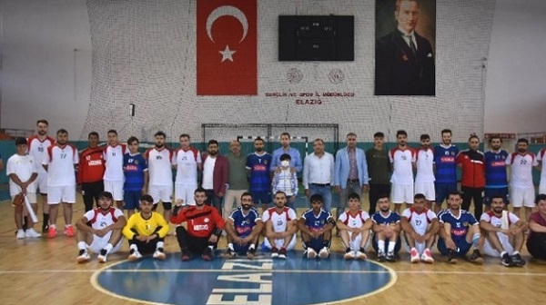 Rize Belediyespor Hentbol`da 2. Lige ykseldi