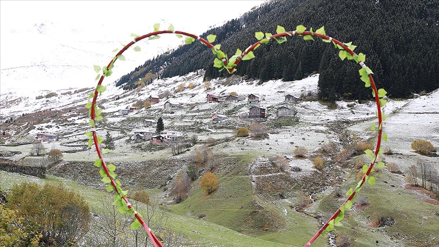 Rize`nin yksek kesimlerinde kar ya etkili oldu