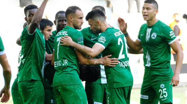 Sper Lig`in Karadeniz derbisinde glen taraf Giresunspor oldu