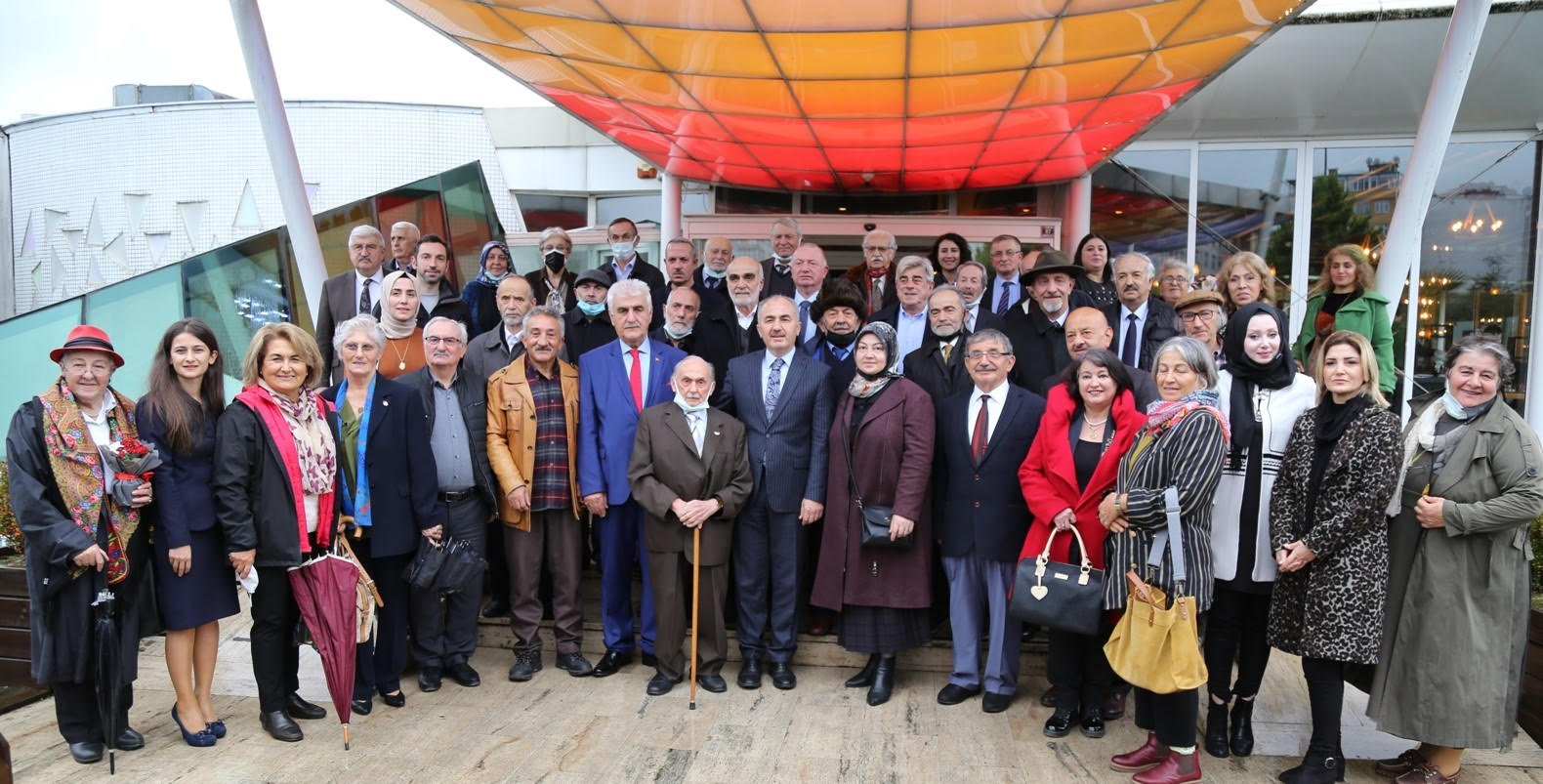 BAKAN METN 65 YA ST EMEKL RETMENLER AIRLADI