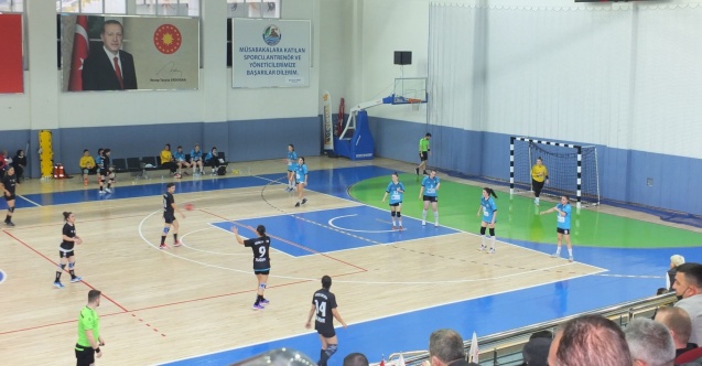 Olimpik Pazar Spor Kulb Kadn Hentbol takm yine yenildi